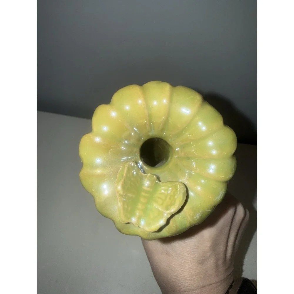 VTG Que Iridescent Luster Green Flower‎ Bud Vase Gooseneck 3D Butterfly Floral